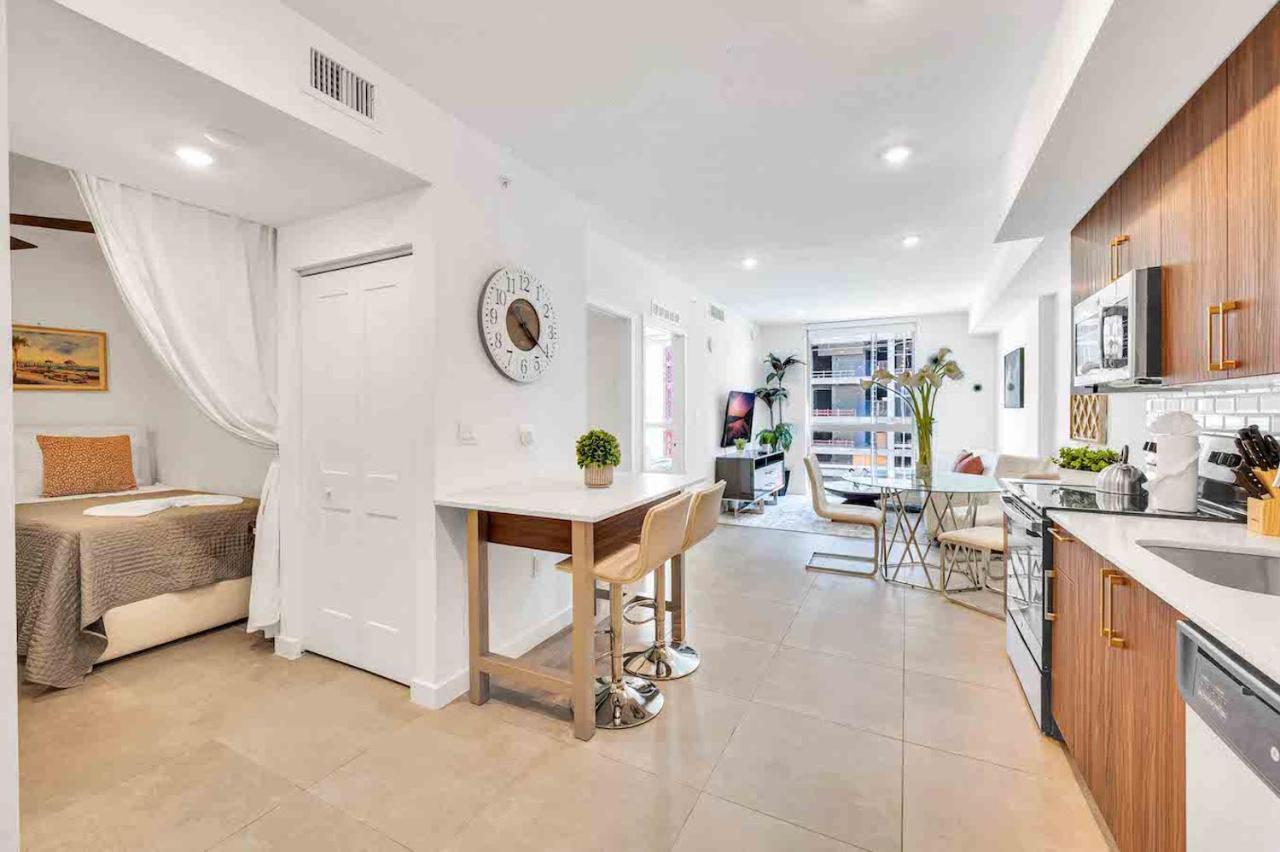 Апартаменты Modern Unit In Downtown Miami With Free Parking Экстерьер фото