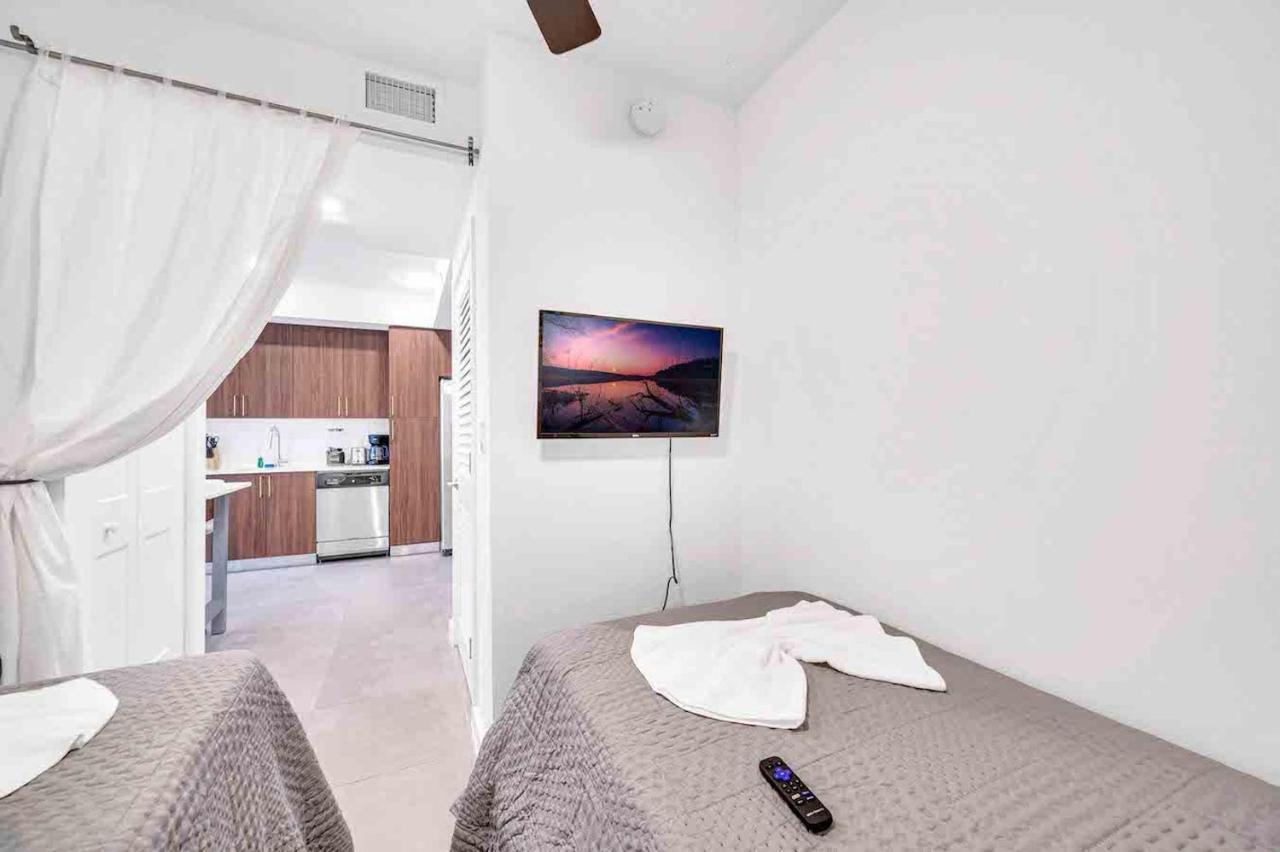 Апартаменты Modern Unit In Downtown Miami With Free Parking Экстерьер фото